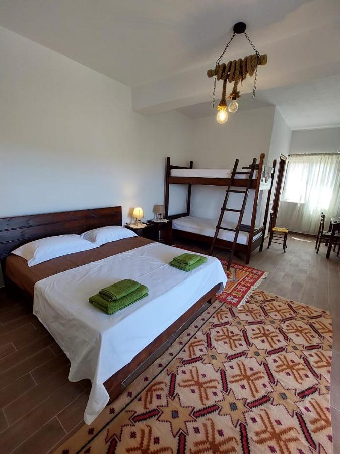 Guest House Gorani Берат Екстериор снимка